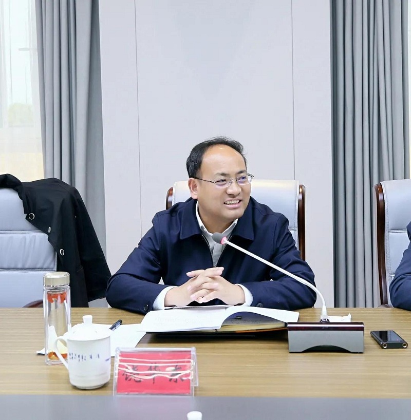 饶华东调研优化营商环境工作