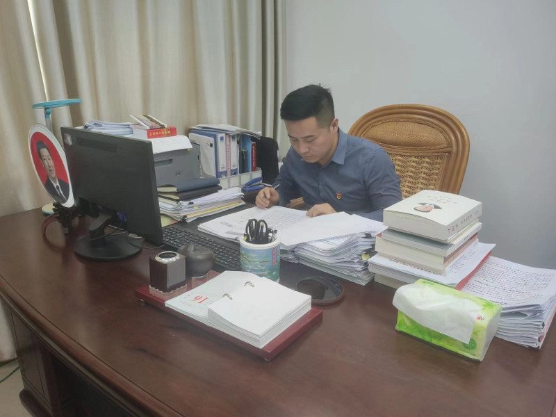 我市纪检监察干部热议党的二十大报告